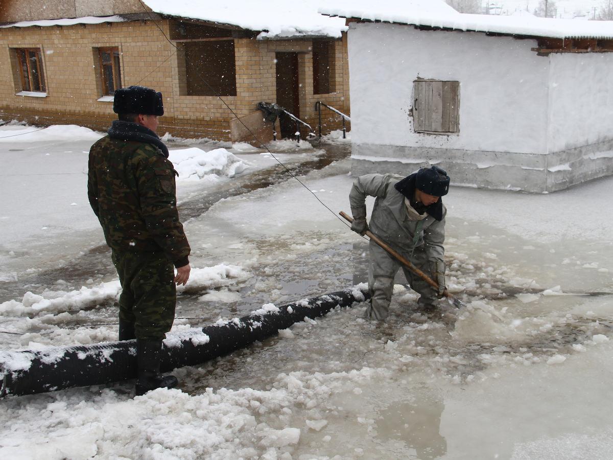 Угроза подтопления сохраняется в 12 населённых пунктах Восточного Казахстана