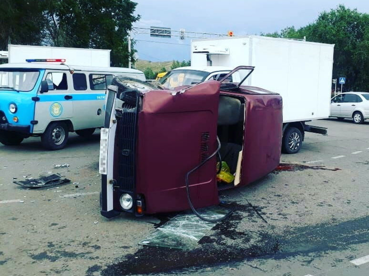 Опрокинулся автомобиль: в полиции Усть-Каменогорска прокомментировали ДТП