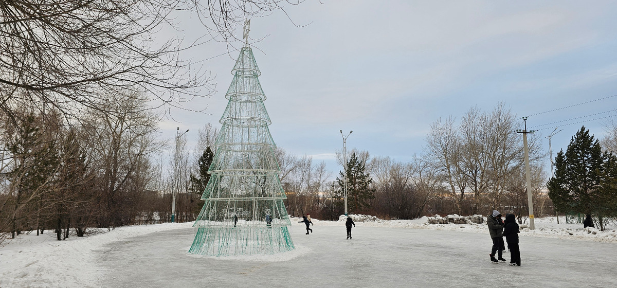 Где в Усть-Каменогорске можно покататься на коньках и стьюбах?