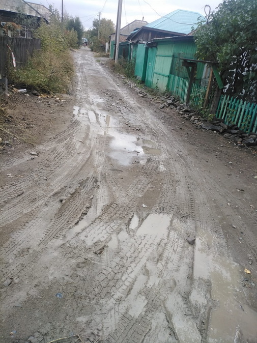 Жители Усть-Каменогорска недовольны отсутствием благоустройства  после проводимых коммунальщиками работ