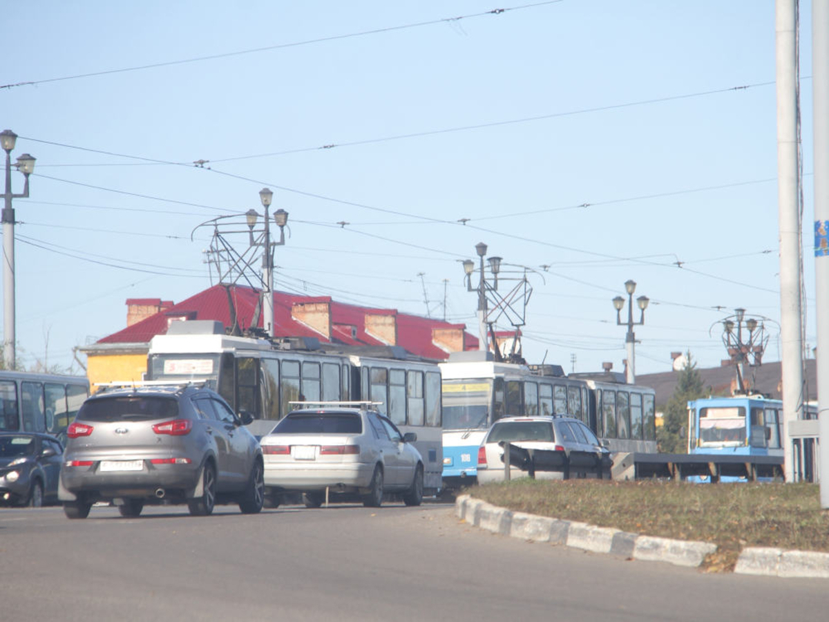 В Усть-Каменогорске по вине пассажира остановилось трамвайное движение