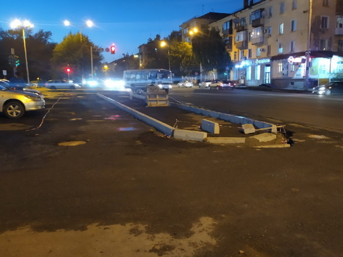 В районе бывшего «Большевика» обустраивают тротуар