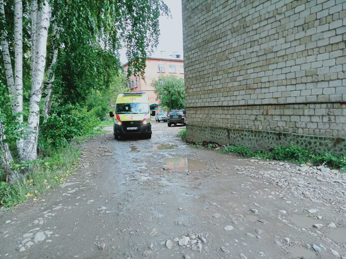 В каких условиях врачам риддерской больницы приходится лечить пациентов?
