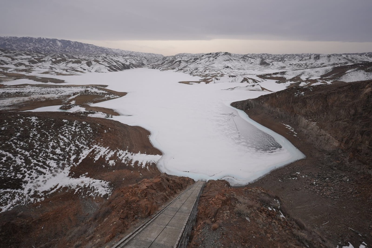 Министр нацэкономики посетил аварийное гидротехническое сооружение в ВКО