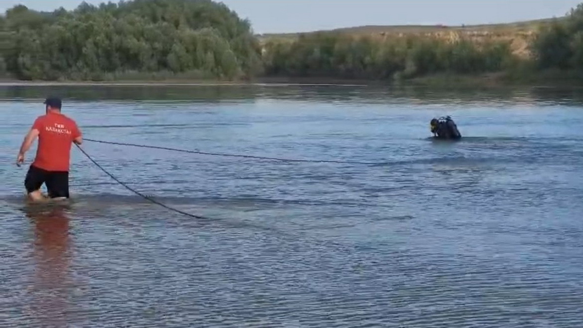 Подросток и двое мужчин утонули на Черном Иртыше в ВКО