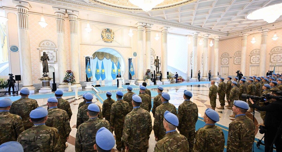 Президент Казахстана наградил миротворцев, участвовавших в миссии ООН на Голанских высотах