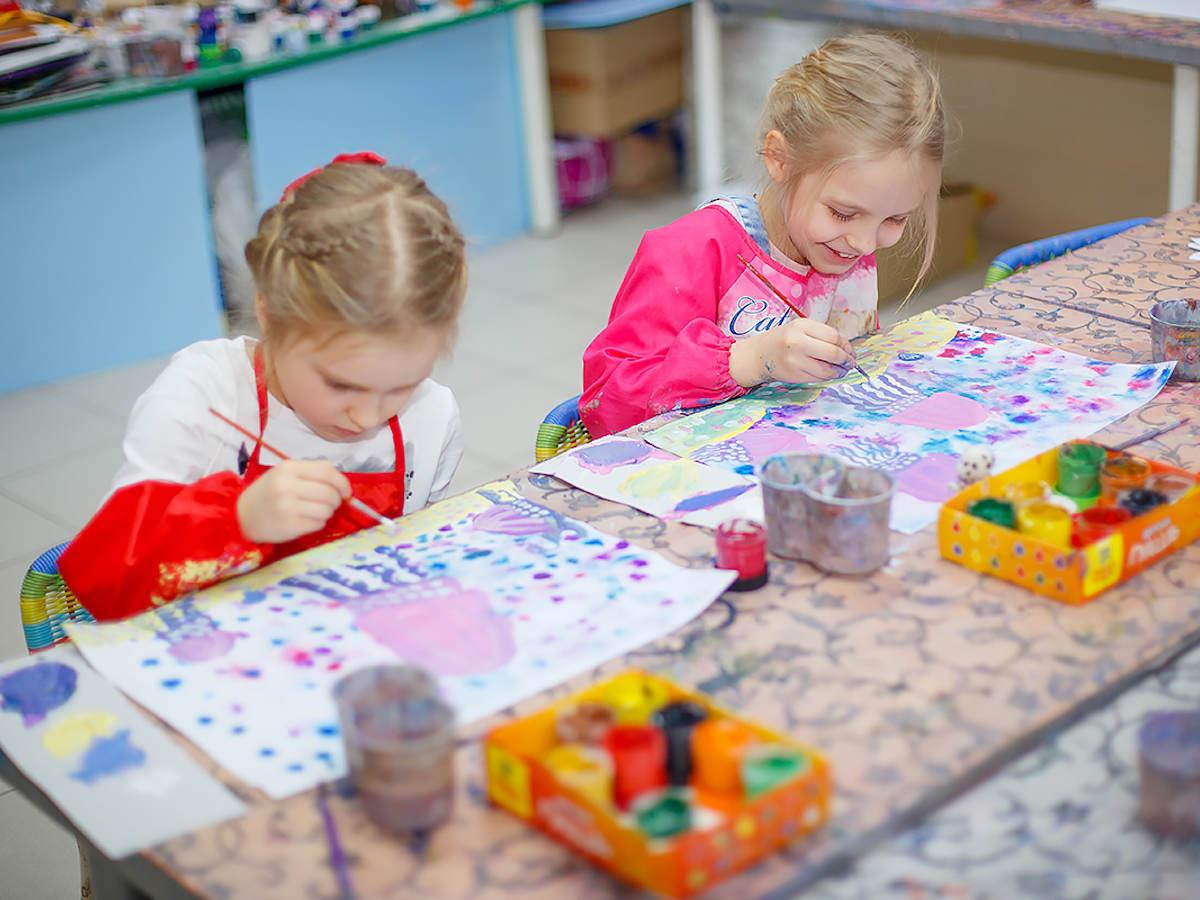 Где в Усть-Каменогорске работают студии изо, ДПИ, лепки, рукоделия