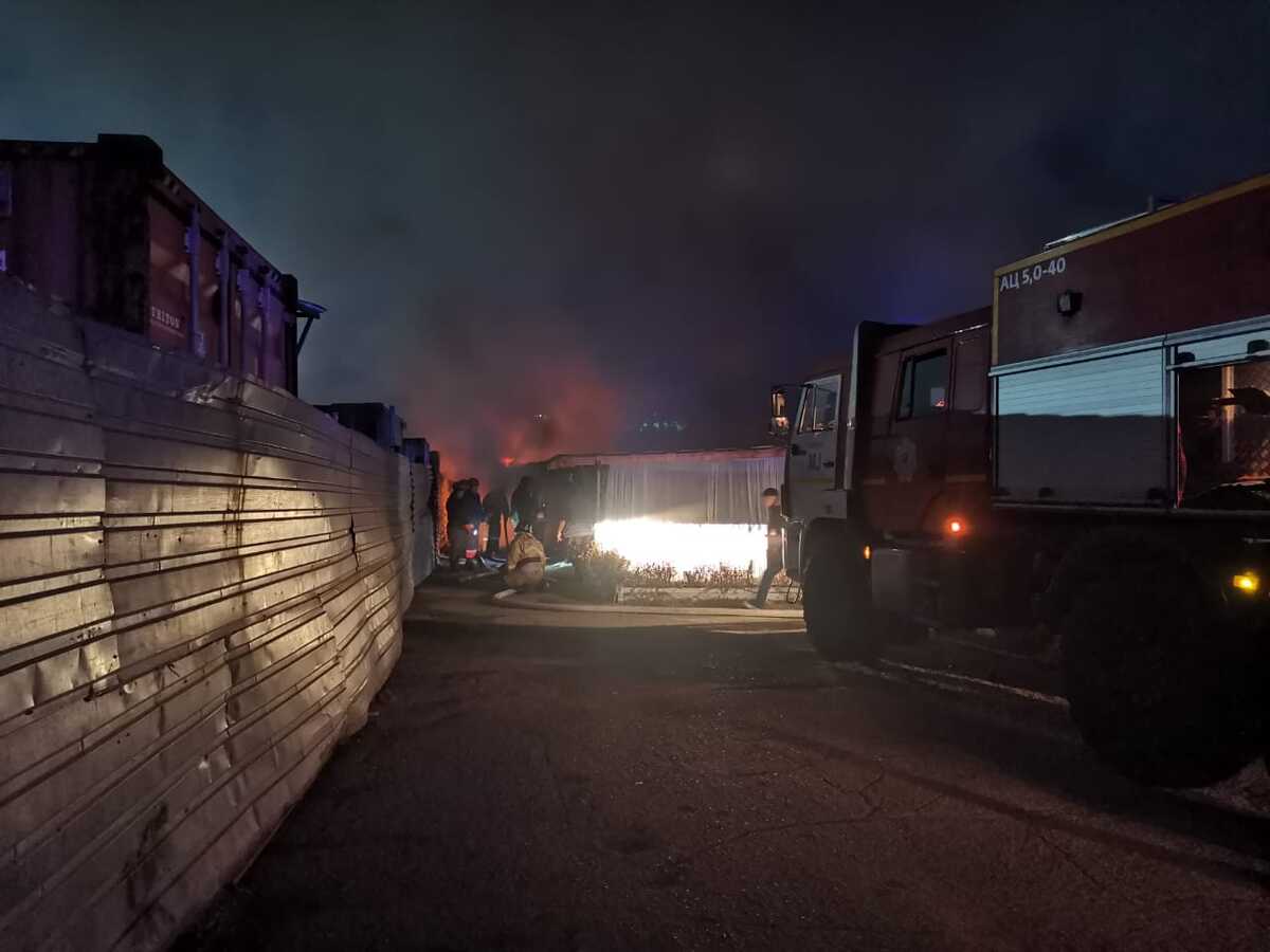 Шашлычная горела в Усть-Каменогорске 