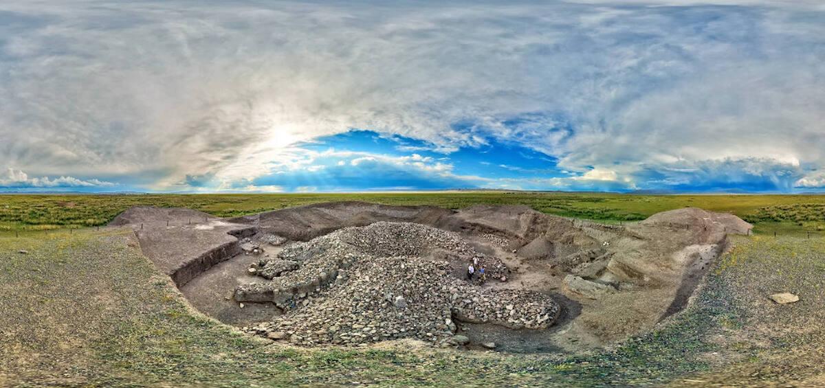 Как спланировать поездку к Шиликтинским курганам и озеру Зайсан?