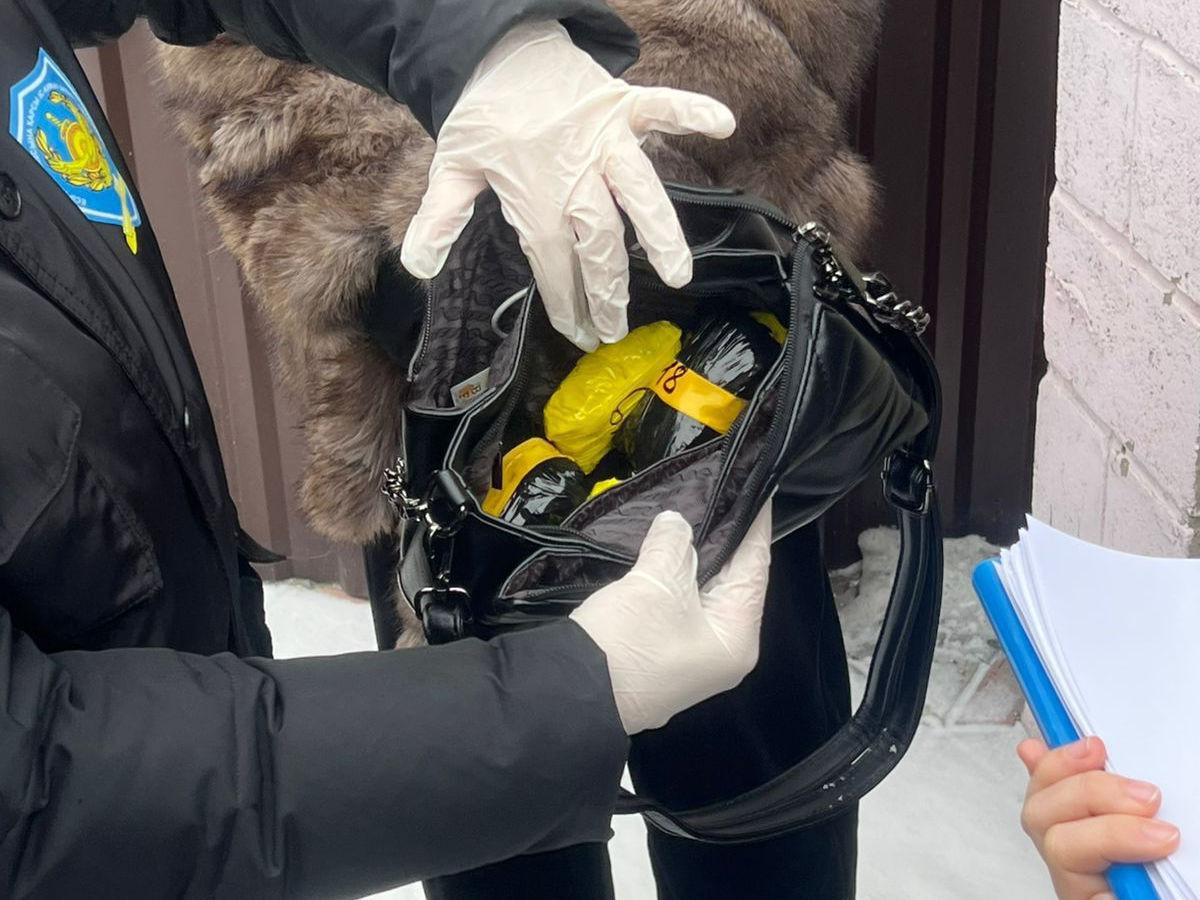 В Усть-Каменогорске задержали предполагаемую закладчицу