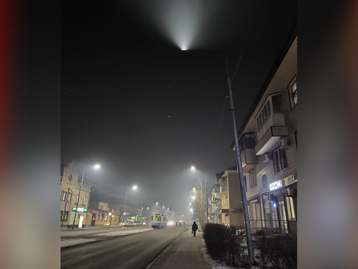 В Усть-Каменогорске заметили необычный фонарь