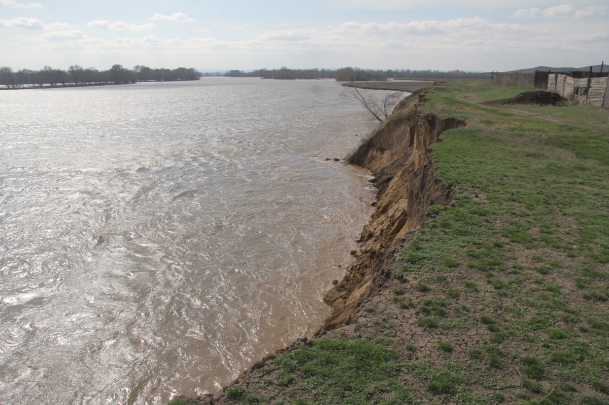 Прапорщиково продолжает падать в Иртыш