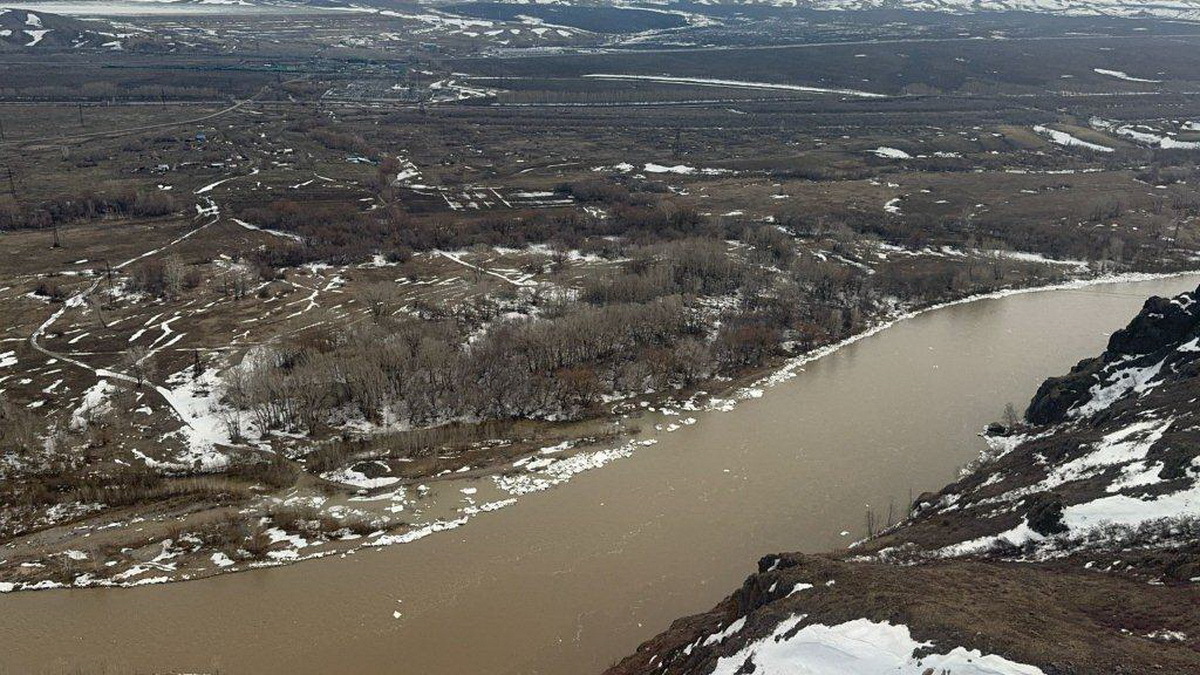 В ВКО проходит только первая волна паводка