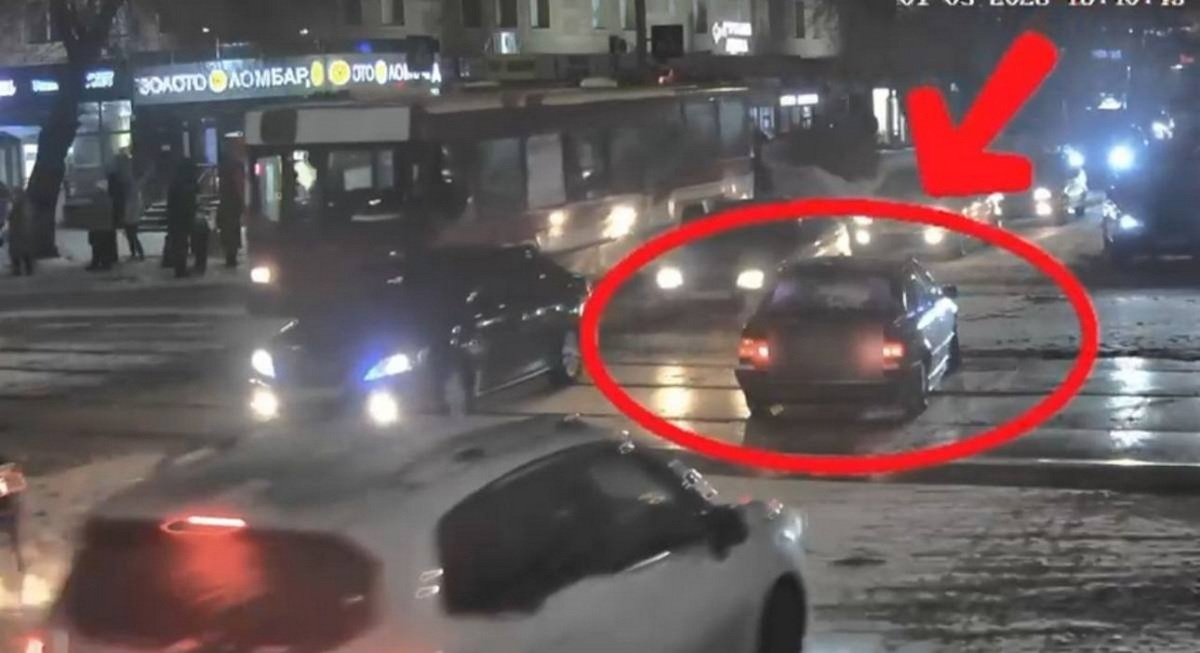 У жителя Усть-Каменогорска угнали автомобиль