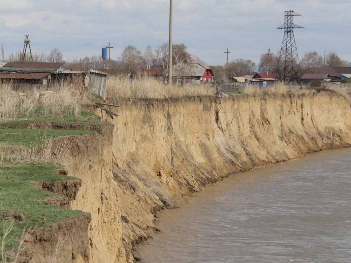 Прапорщиково продолжает падать в Иртыш