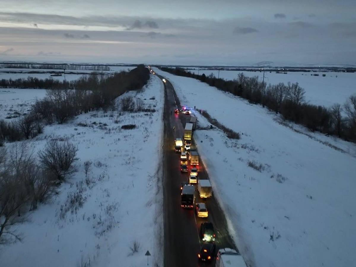 В ВКО из-за погодных условий дороги закрывали 37 раз