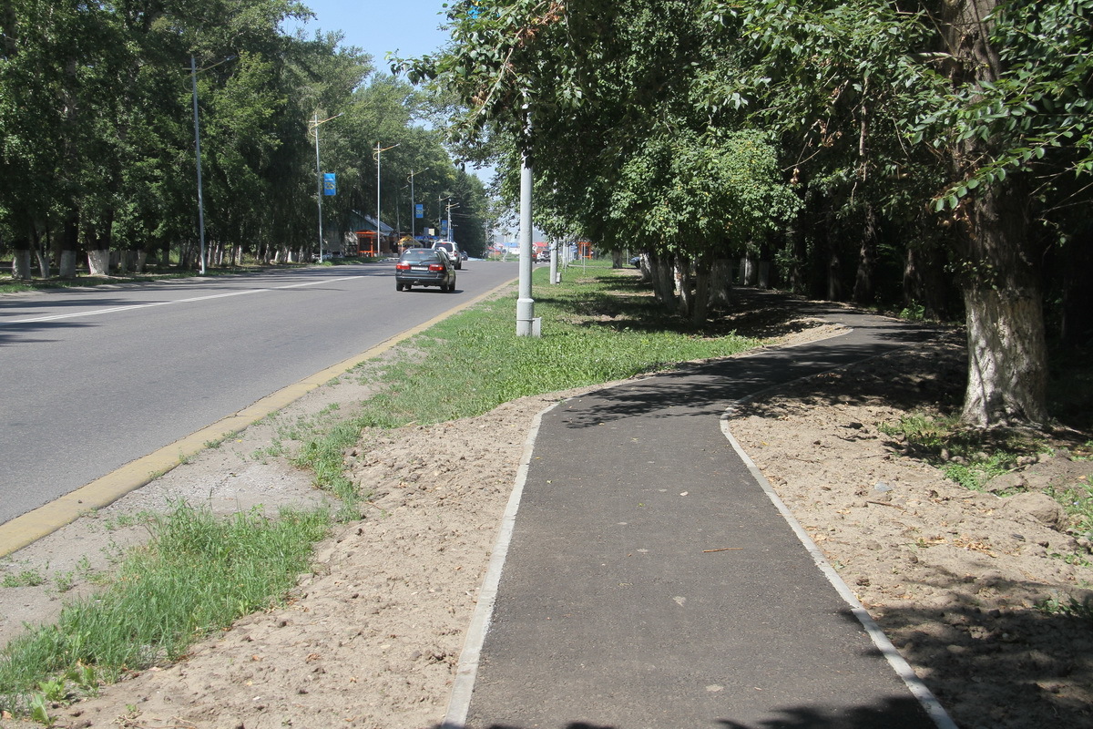 В следующем году в Усть-Каменогорске продолжится обустройство тротуаров