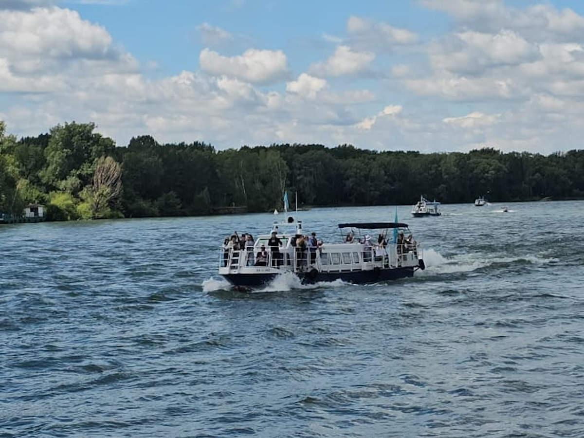 Парад речных судов впервые прошел в Усть-Каменогорске