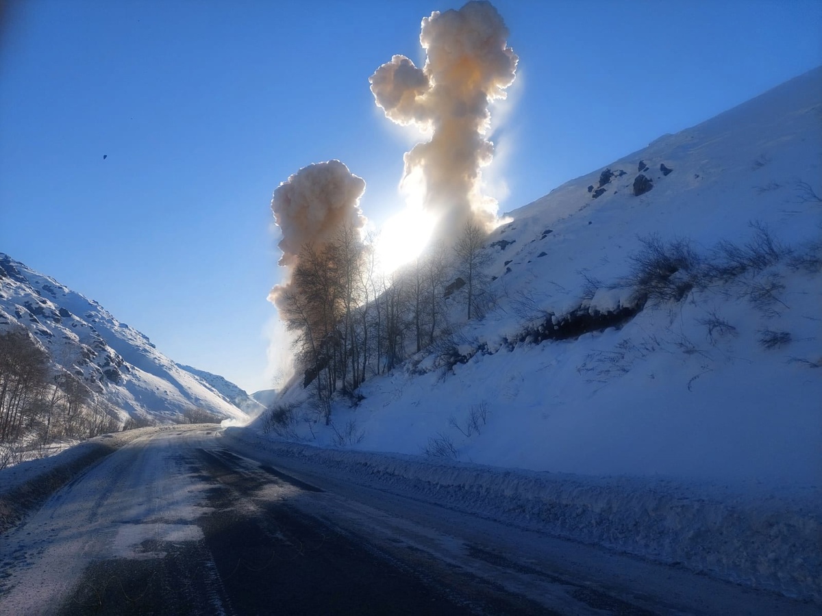 В ВКО закроют для движения Самарскую трассу