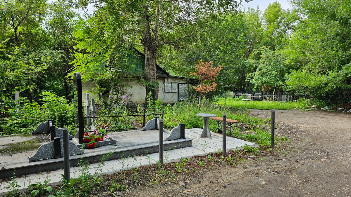 Бывшая жительница областного центра обнаружила, что в могиле её отца захоронен другой человек