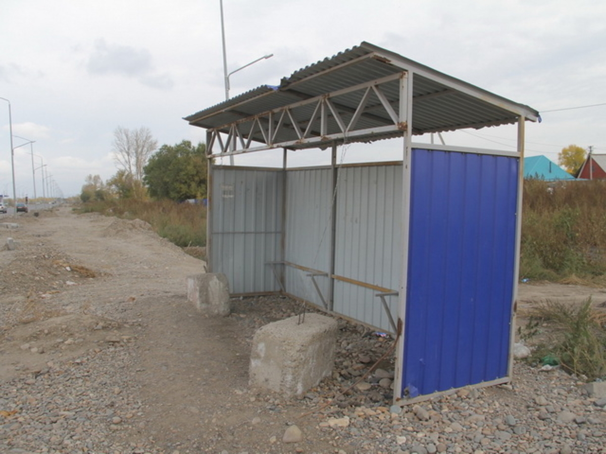 При реконструкции улицы Тогас строители замуровали выезд из дачного кооператива