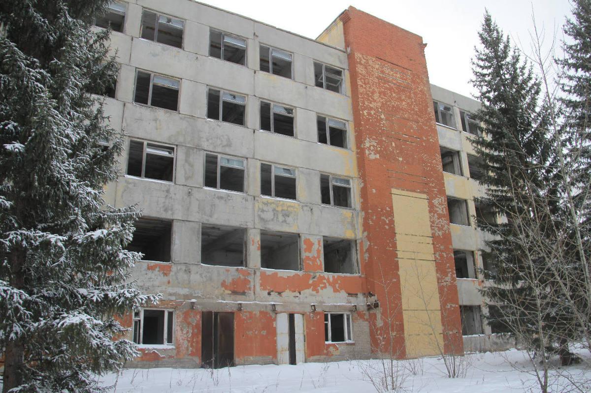 Представляют ли опасность заброшенные здания Усть-Каменогорска?