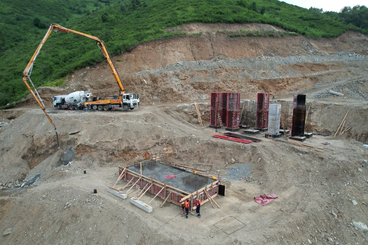 ВКО. На дороге в обход Осиновского полным ходом идёт строительство самого высокого в Казахстане моста