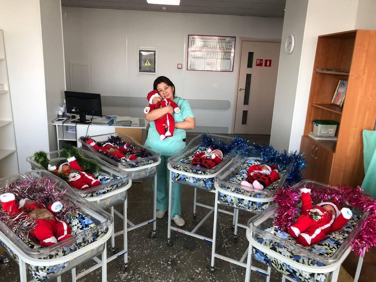 В Аягозской межрайонной больнице ВКО новорождённых выписывают в праздничной "упаковке"