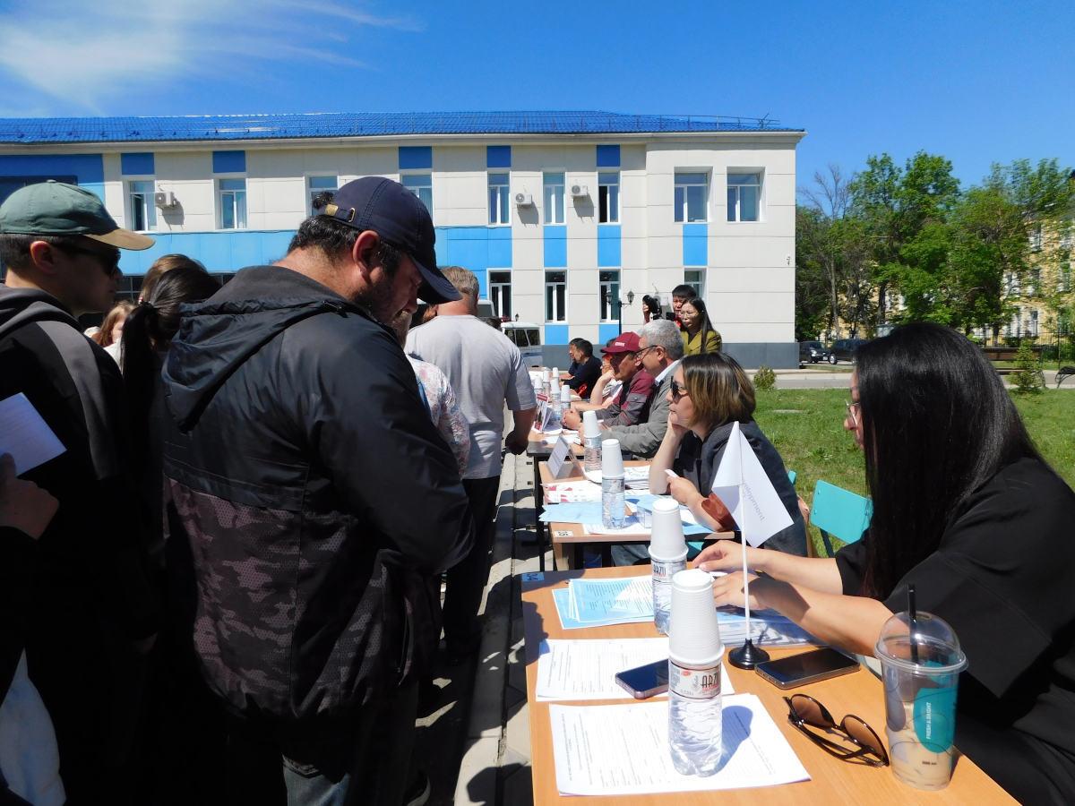 В Усть-Каменогорске организовали ярмарку вакансий