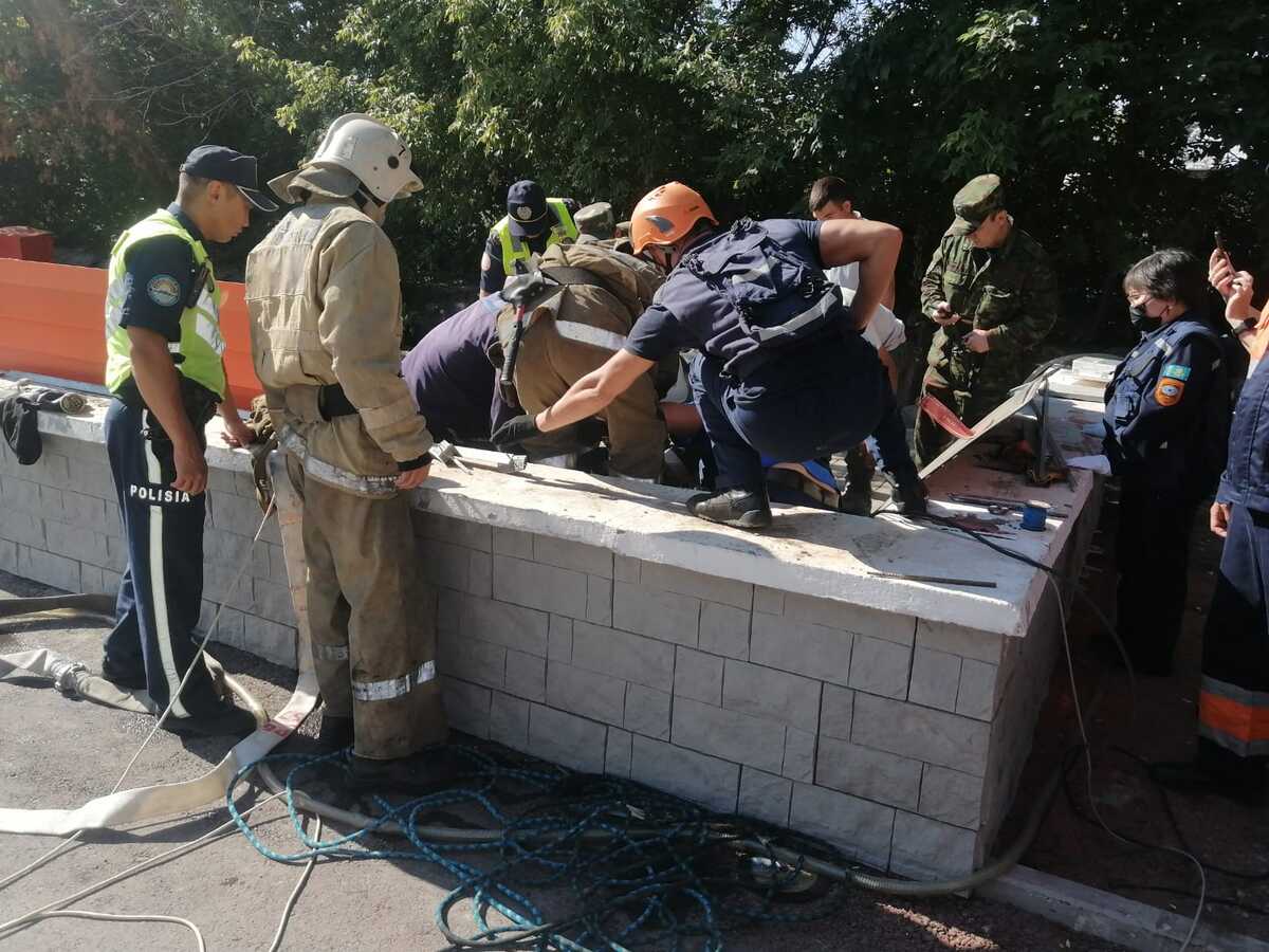 В Усть-Каменогорске в результате происшествия на заправке погиб мужчина