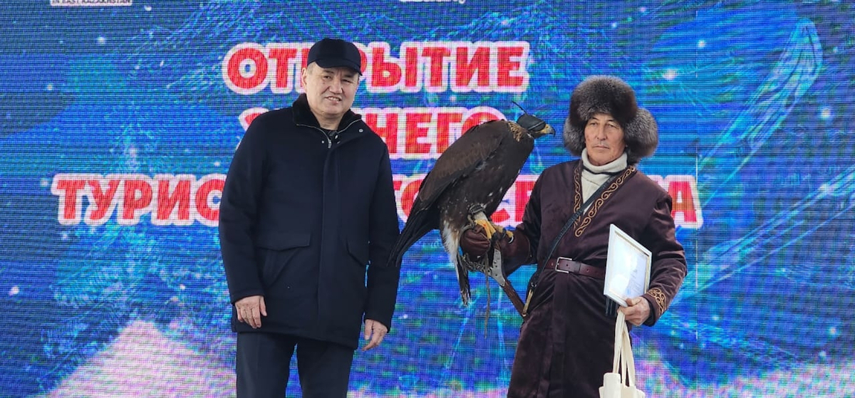 В ВКО наградили предпринимателей, спортсменов и беркутчи 