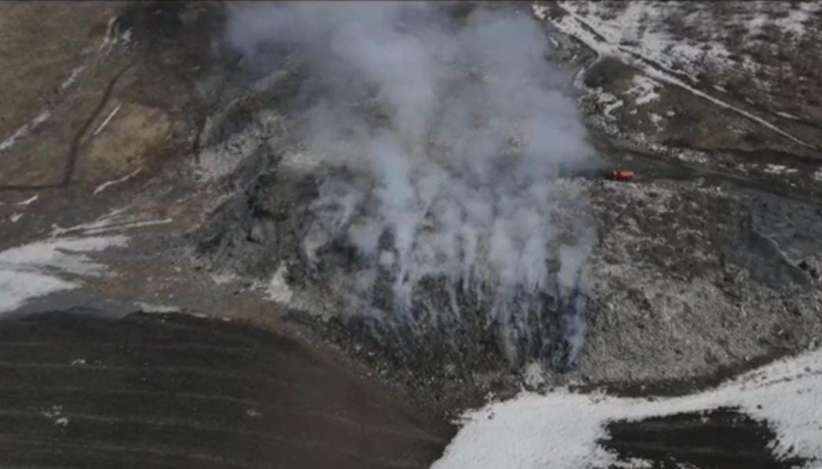В Алтае пятый день горит городская свалка