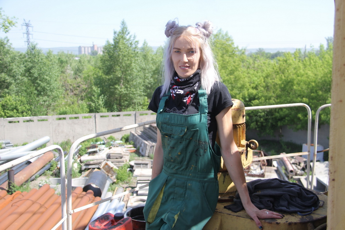 Жительница Усть-Каменогорска рассказала о том, почему крановщик — женская профессия