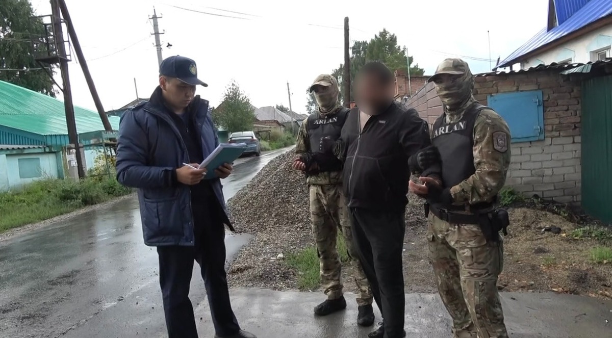В Усть-Каменогорске жителя Алматы задержали с мефедроном 
