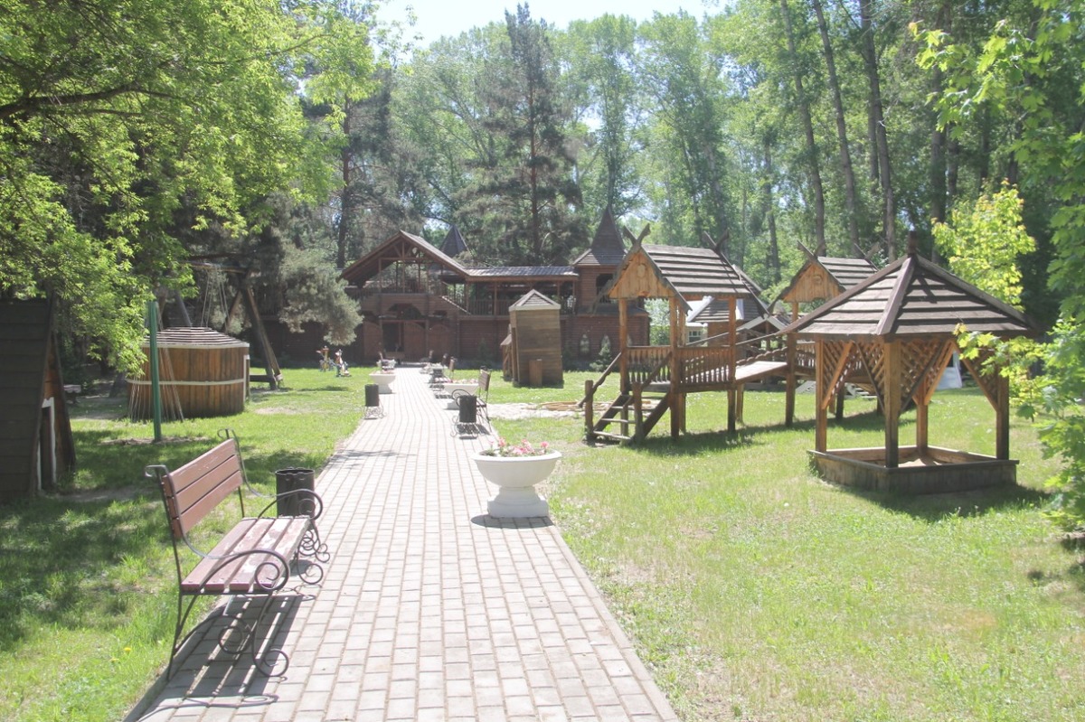 Какие виды развлечений доступны для горожан в Левобережном парке?