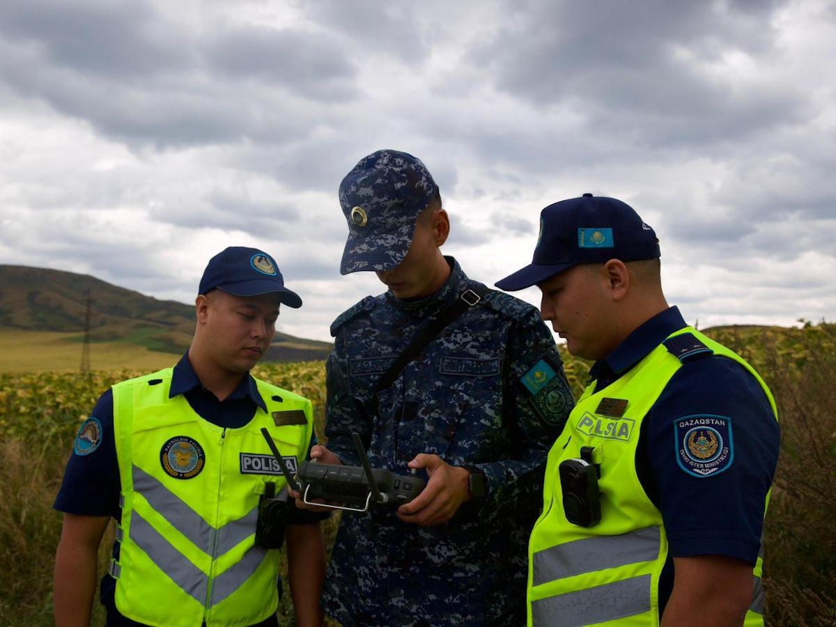 В ВКО пересечение сплошной линии на загородных трассах фиксируется с помощью дронов 